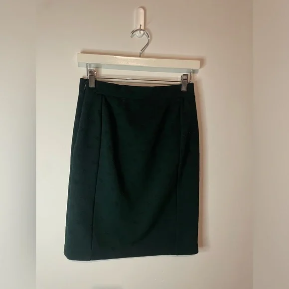 ANTHRO + MOULINETTE SOEURS Dark Green Floral Textured Pencil Skirt Size 2 - Picture 6 of 7